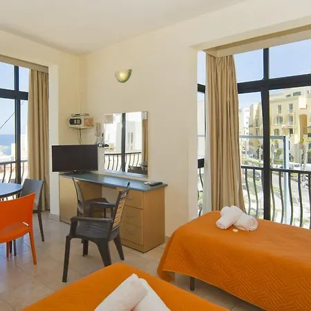 Rokna Hotel